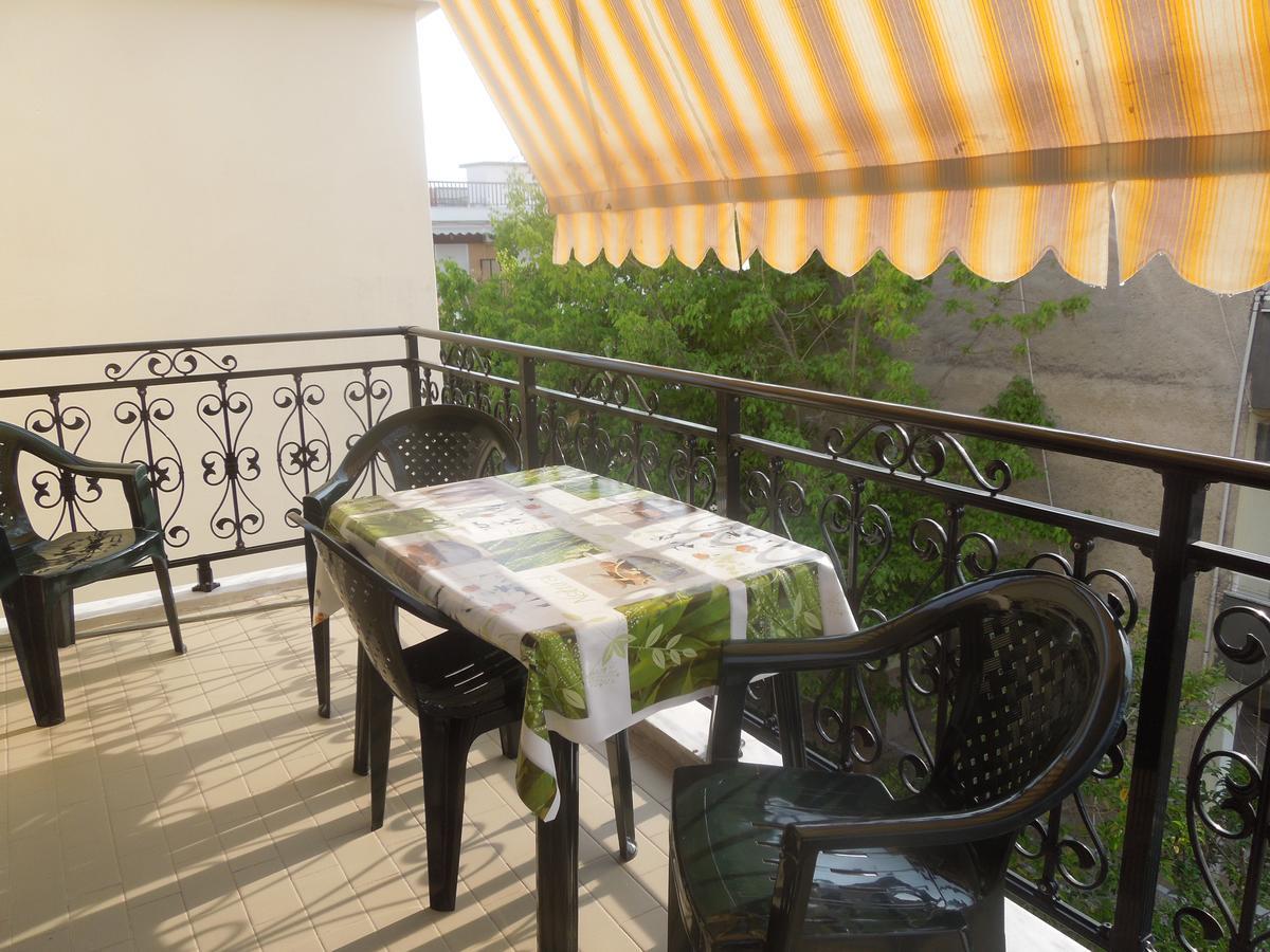 Sunshine Apartment Paralia Dionisiou Zewnętrze zdjęcie